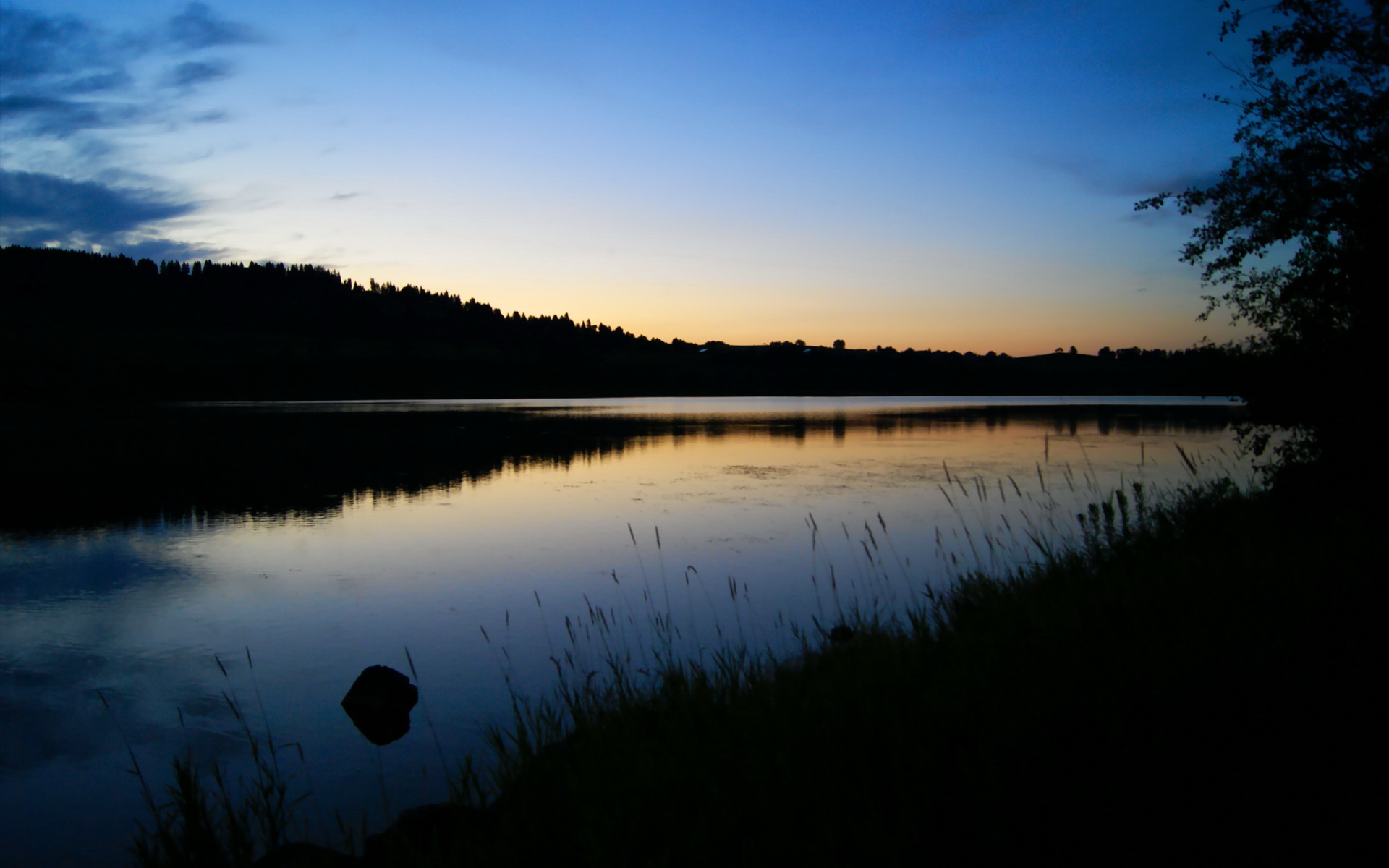 火箭封闭集训加入模拟裁判提升比赛节奏感，火箭试训中锋